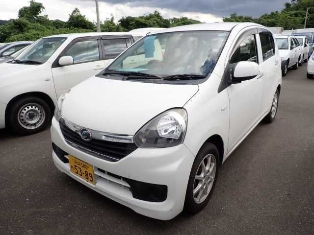 121 Daihatsu Mira e s LA300S 2016 г. (ORIX Fukuoka Nyusatsu)